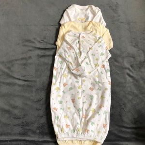 Carter’s 0-3 months nightgowns